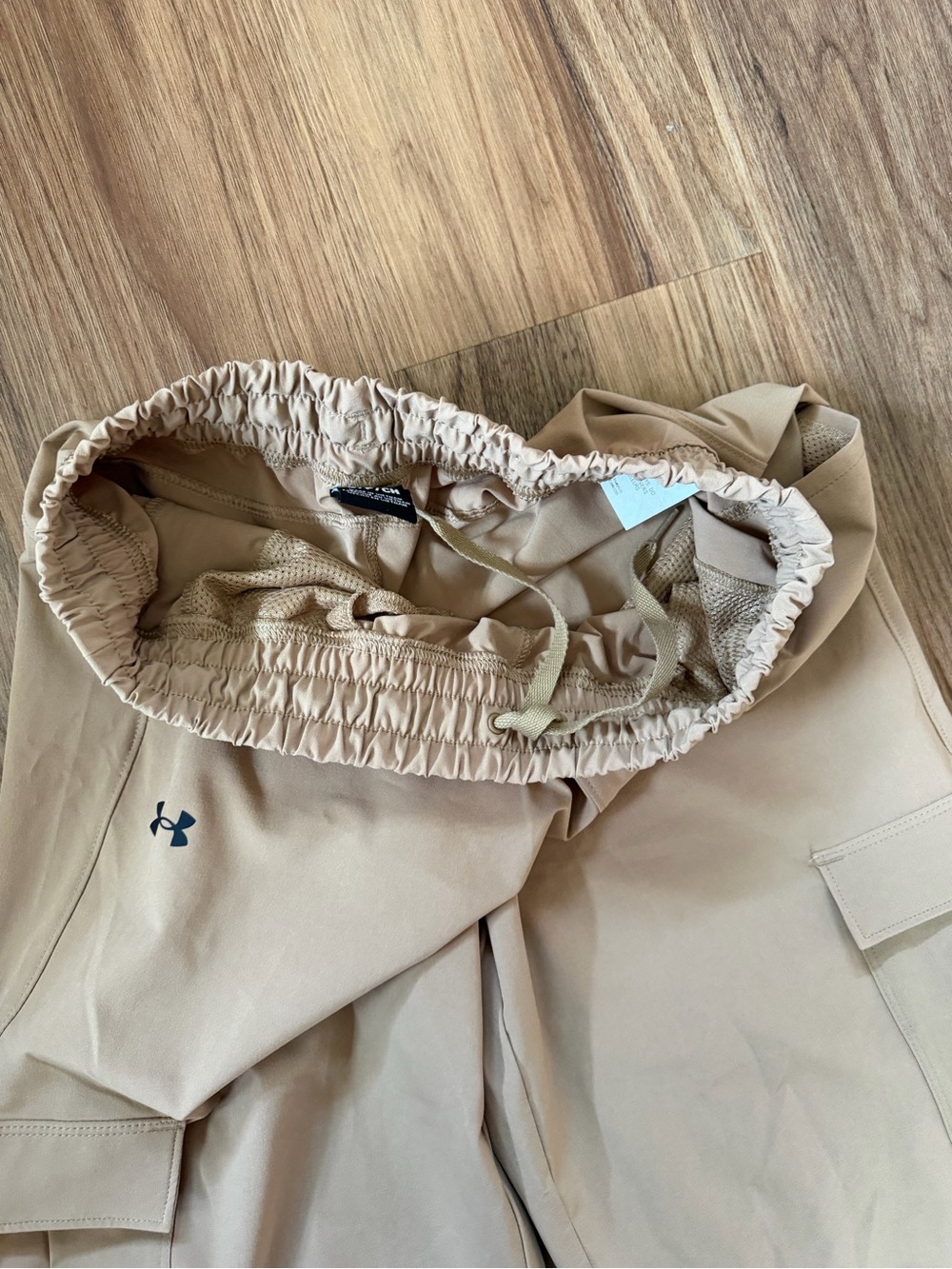 Under Armour Khaki Cargo Jogger Pants | Women’s Small - Picture 5 of 6